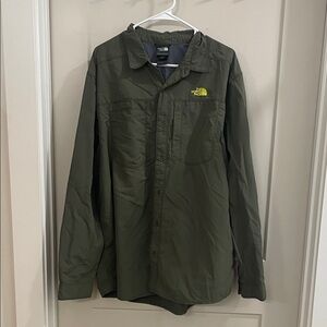 The North Face Men's Olive Green Lightweight Shirt Jacket